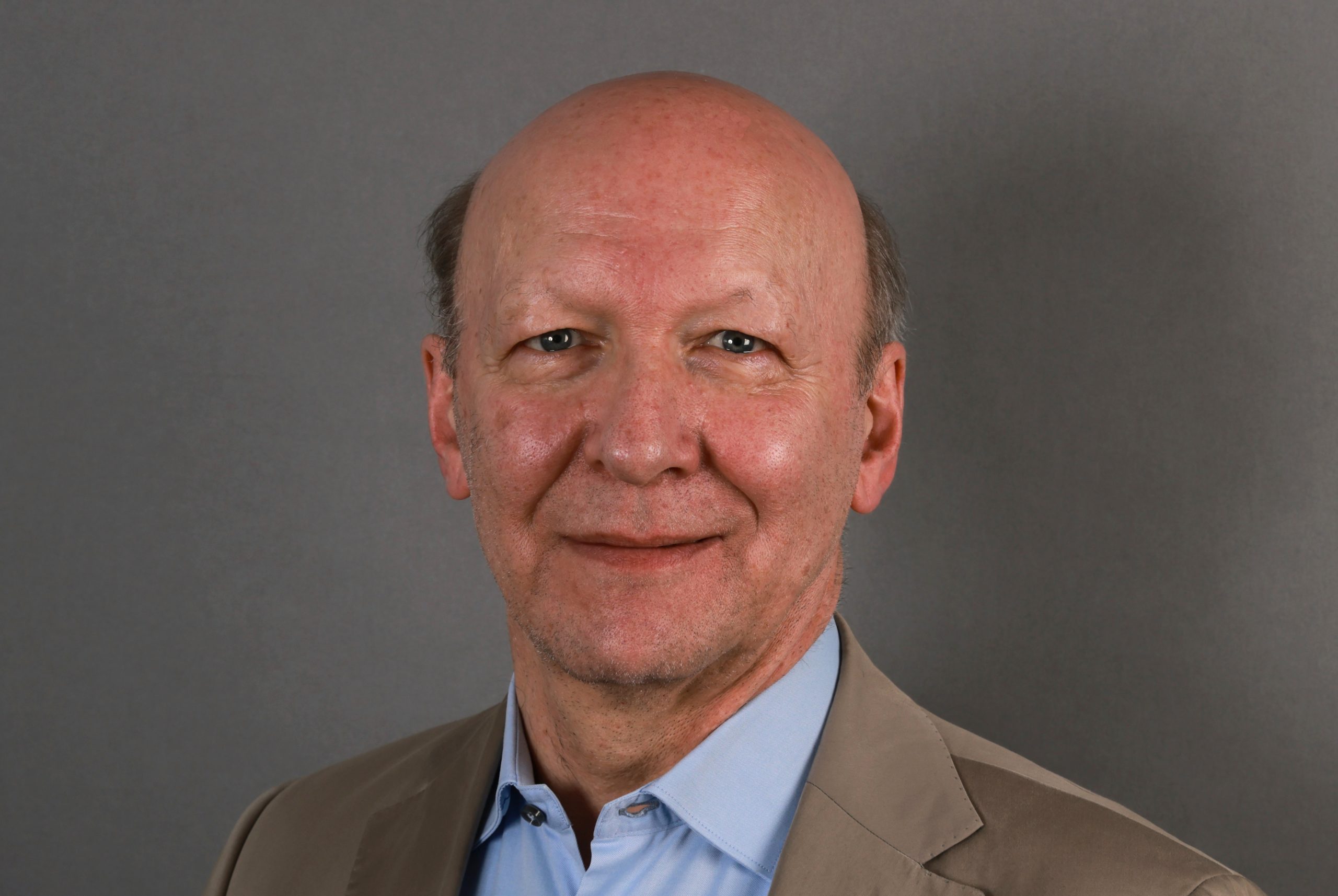 Dr. Eckart Heidenreich