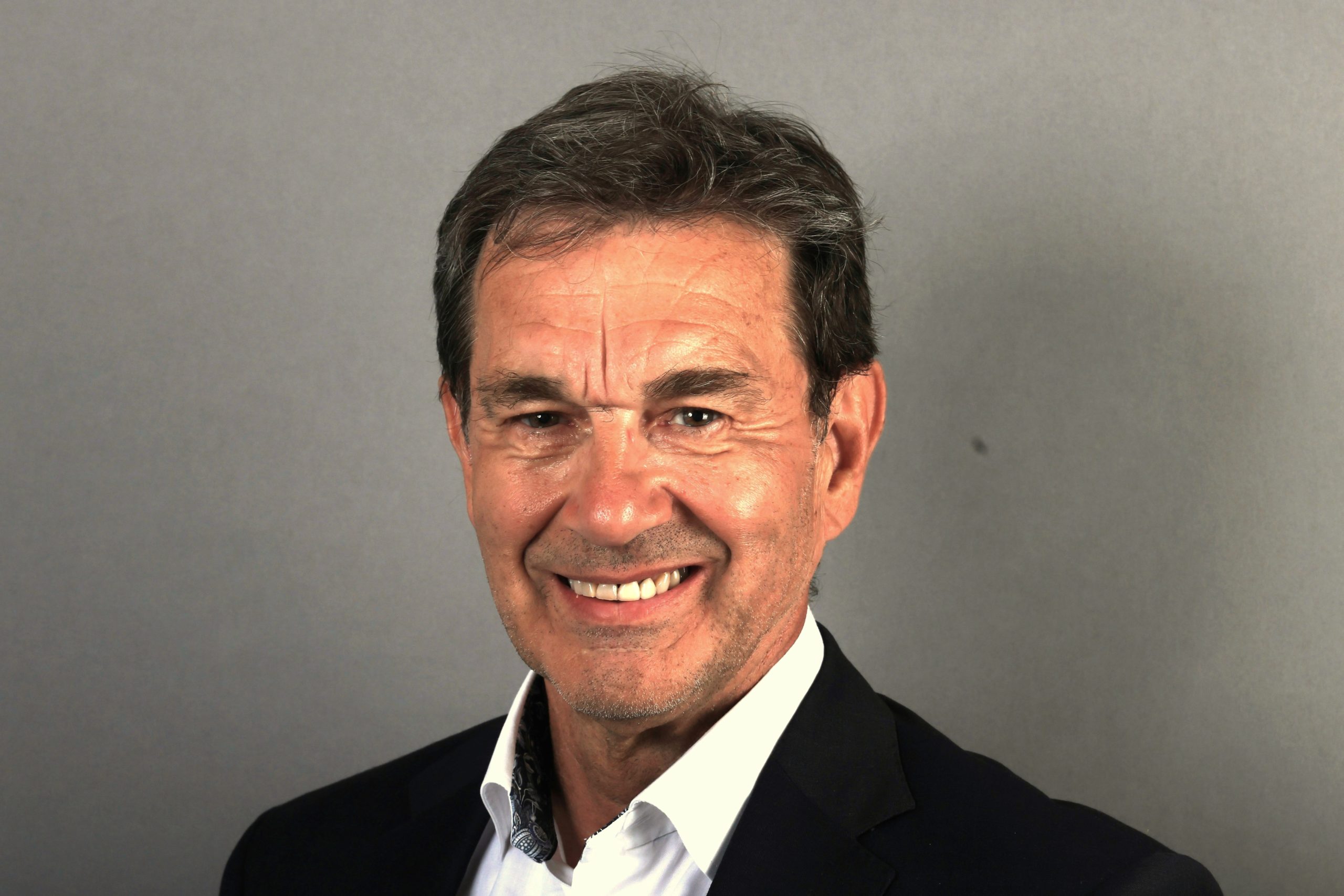 Dr. Frank Hummel